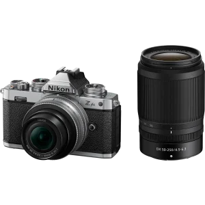 Nikon Z fc Systemkamera, mit Objektiv Nikkor Z DX 16-50mm f/3.5-6.3 VR + Nikkor Z DX 50-250mm f/4.5-6.3 VR