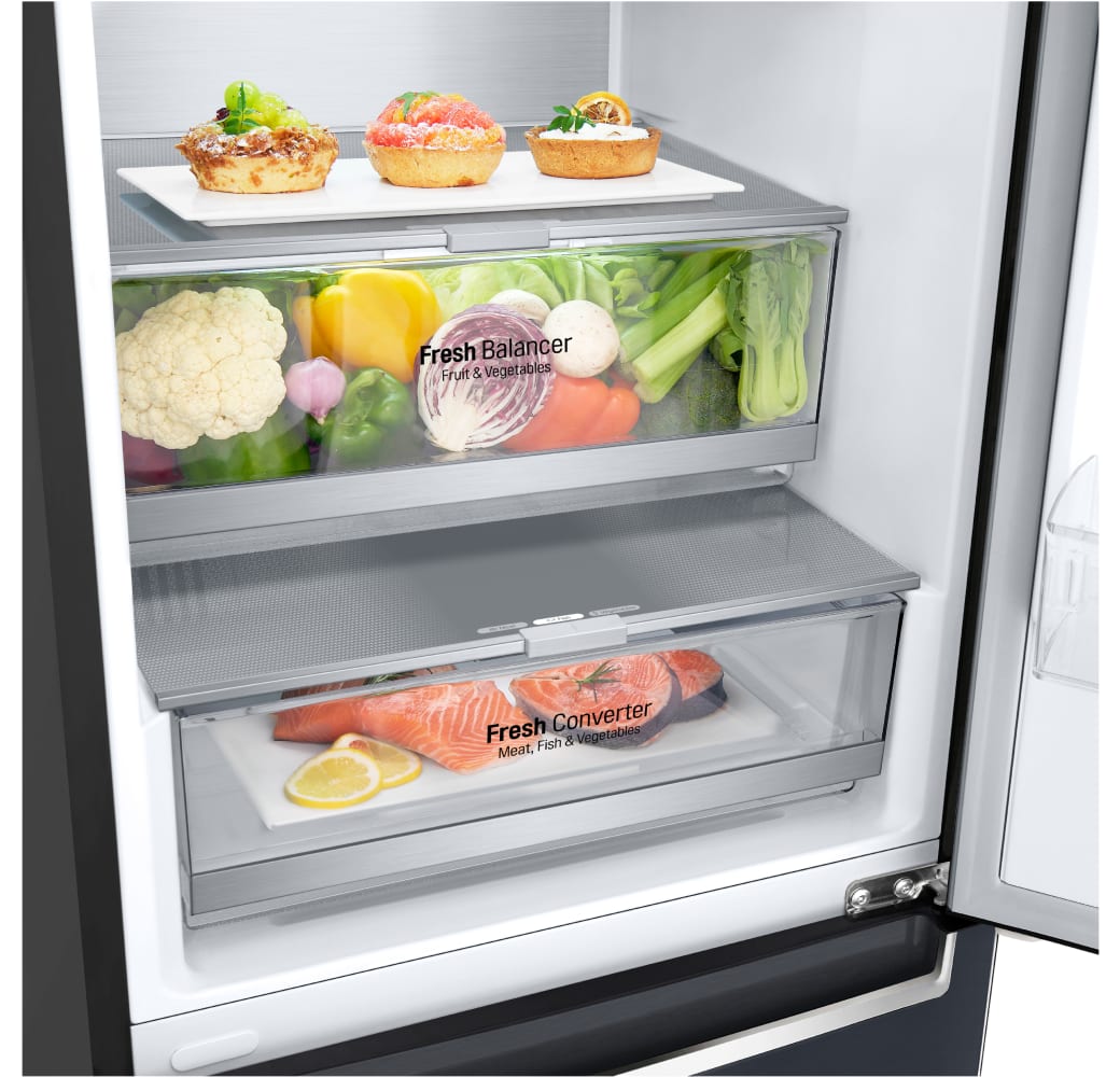 Black LG GBB92MCBAP Fridge Freezer Combo .5