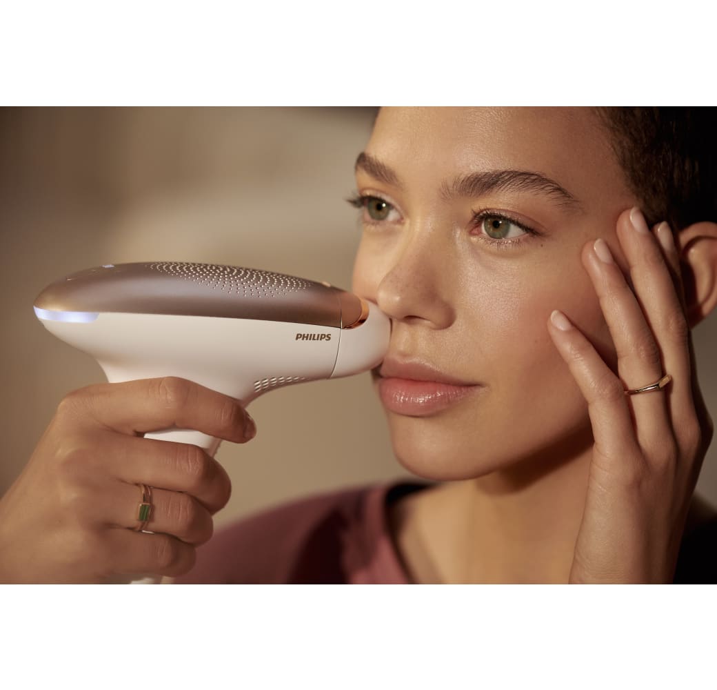 White Philips Lumea IPL 7000 Series BRI921/00.4