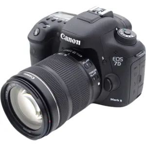 Canon EOS 7D Mark II + EF-S 15-85 mm