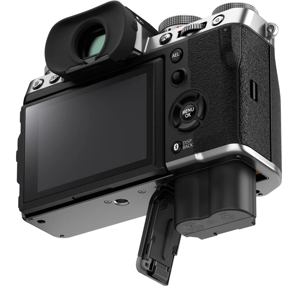 Rent Fujifilm X-T5 + XF 16-80mm f/4,0 R OIS WR from â‚¬129.90 per month