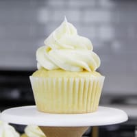 Essential Cake Decorating Tools - A Beginner's Guide