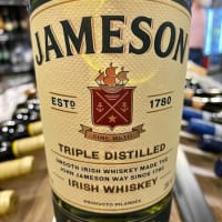 Dewar's White Label vs Johnnie Walker Red Label: