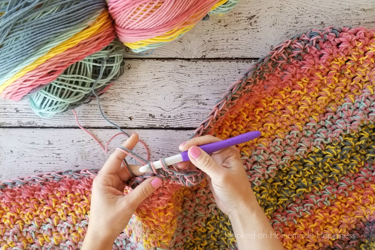 handmade crochet スパイク　ビーニー Spike Beanie Crochet Pattern - Hooked on Homemade Happiness