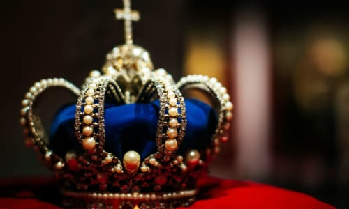 crown of king ludwig ii of bavaria | Markus Spiske, via Unsplash