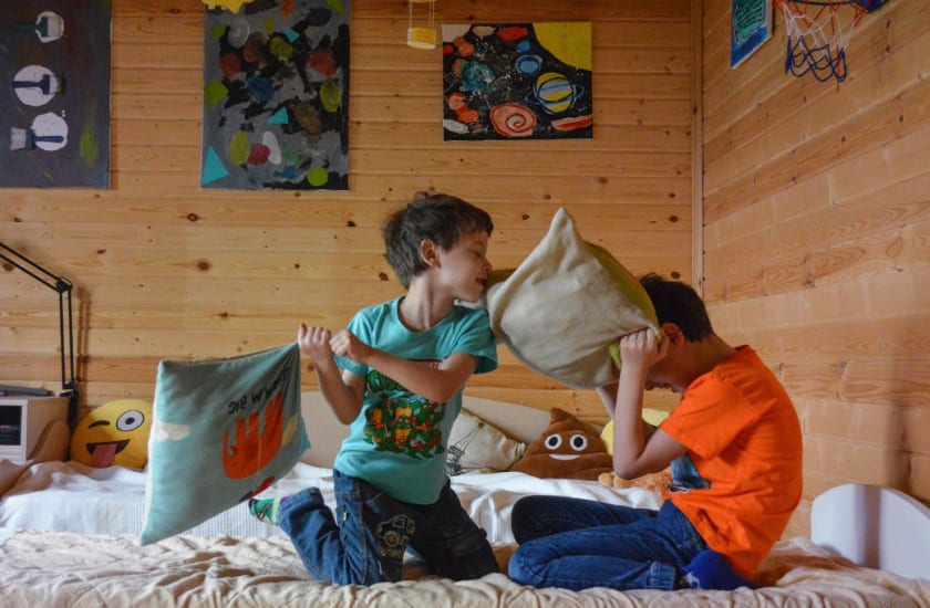 two children fighting