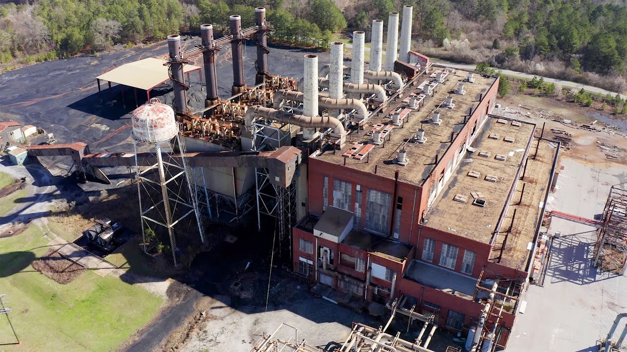 Exploring WWII Power Plants Abandoned Decades Apart - Amazing Contrast in Decay!