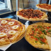 Pizza Schmizza Delivery In Portland Or Full Menu Deals Grubhub