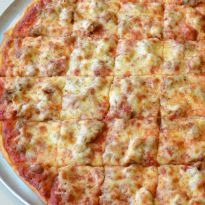 Brian Sandoval1 S Pizza Review At Waldo Cooney S Pizza One Bite