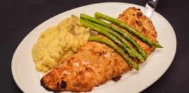 Chicagos Chicken Coop Chicago Il Restaurant Menu Delivery