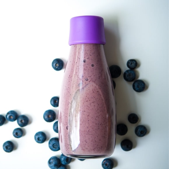 Mandelmilch Rezept mit Blaubeeren