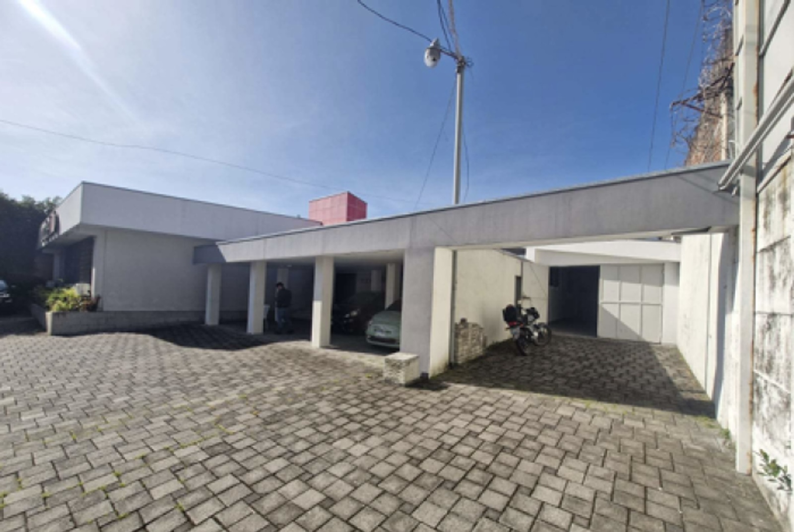 Oficina con bodega