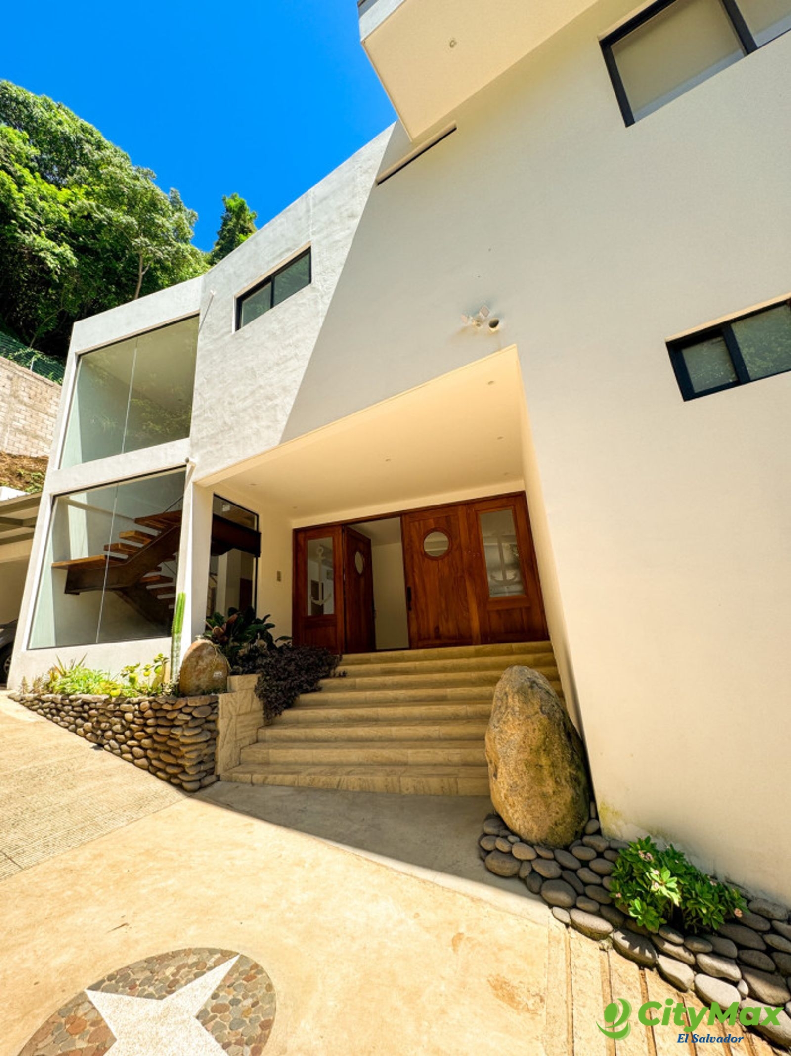 Casa de lujo con vista al mar