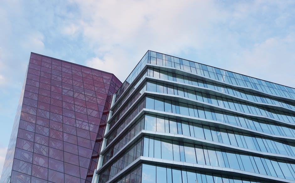 Edificios modernos representando el crecimiento del mercado inmobiliario