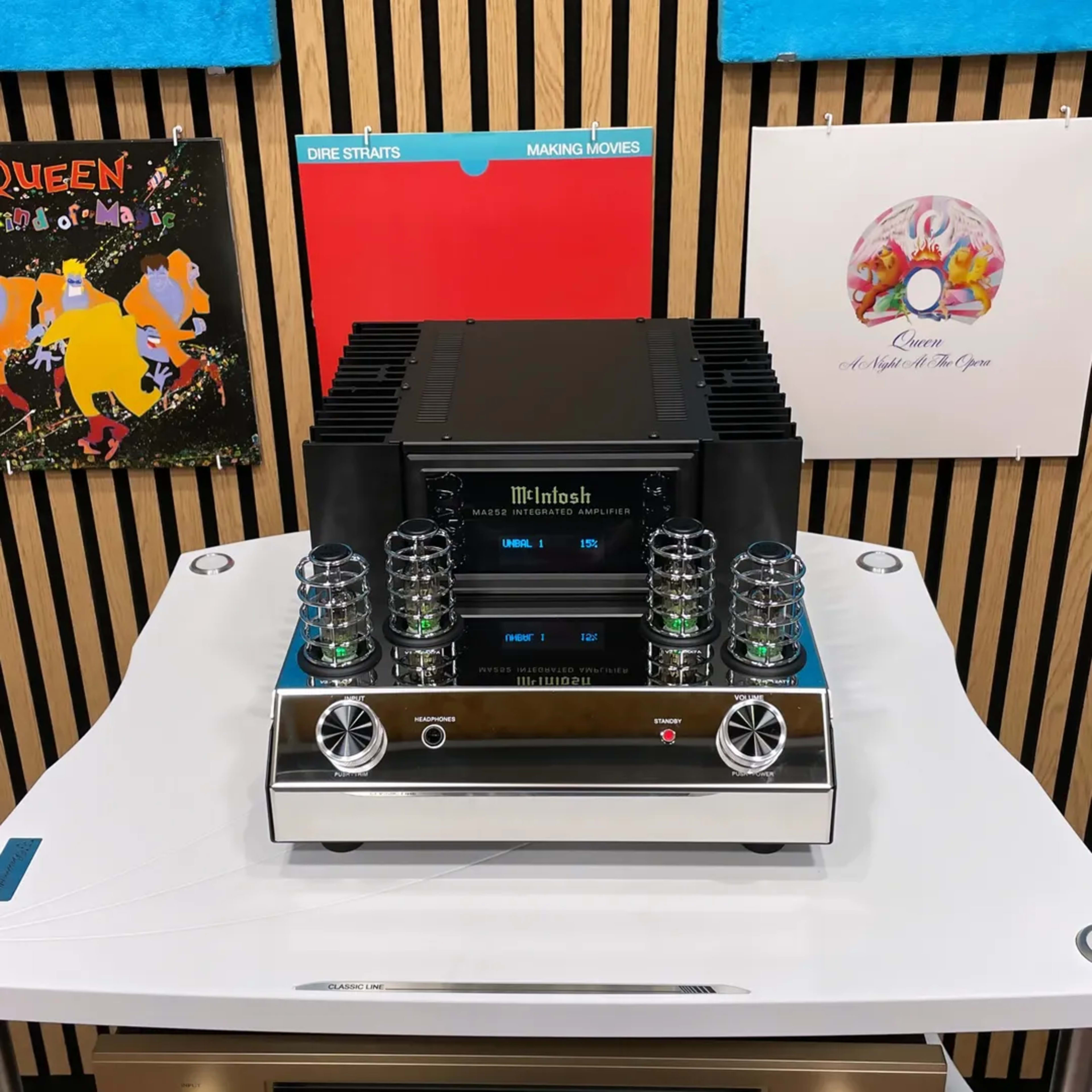 McIntosh MA252