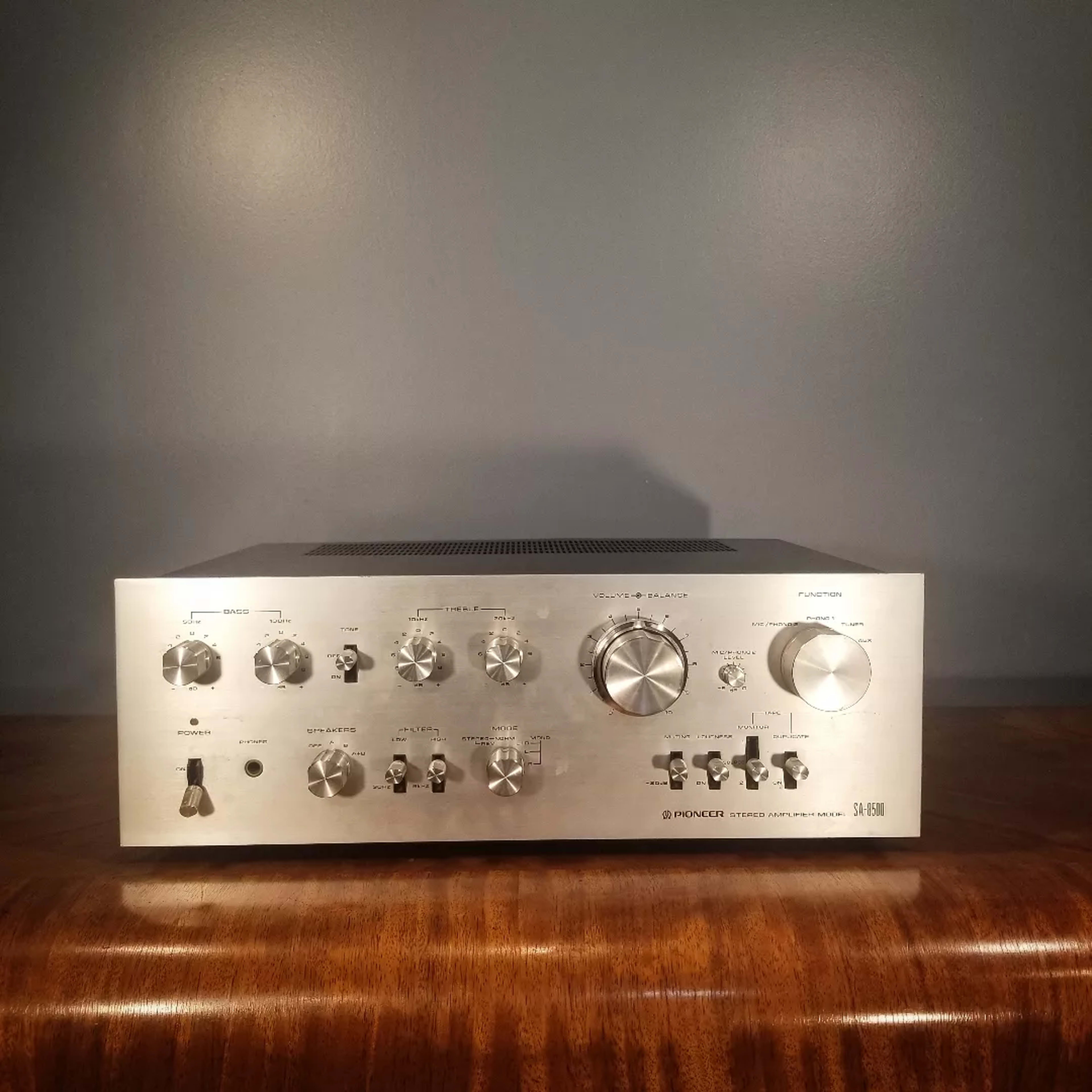 Pioneer SA-8500 Integrated Amplifier