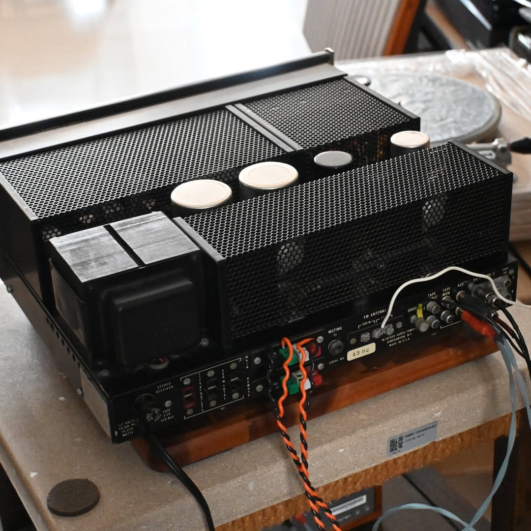 McIntosh MAC-1700