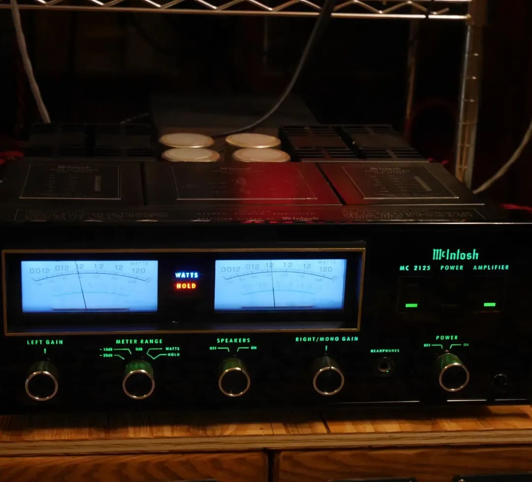 McIntosh MC2125 stereo power amplifier