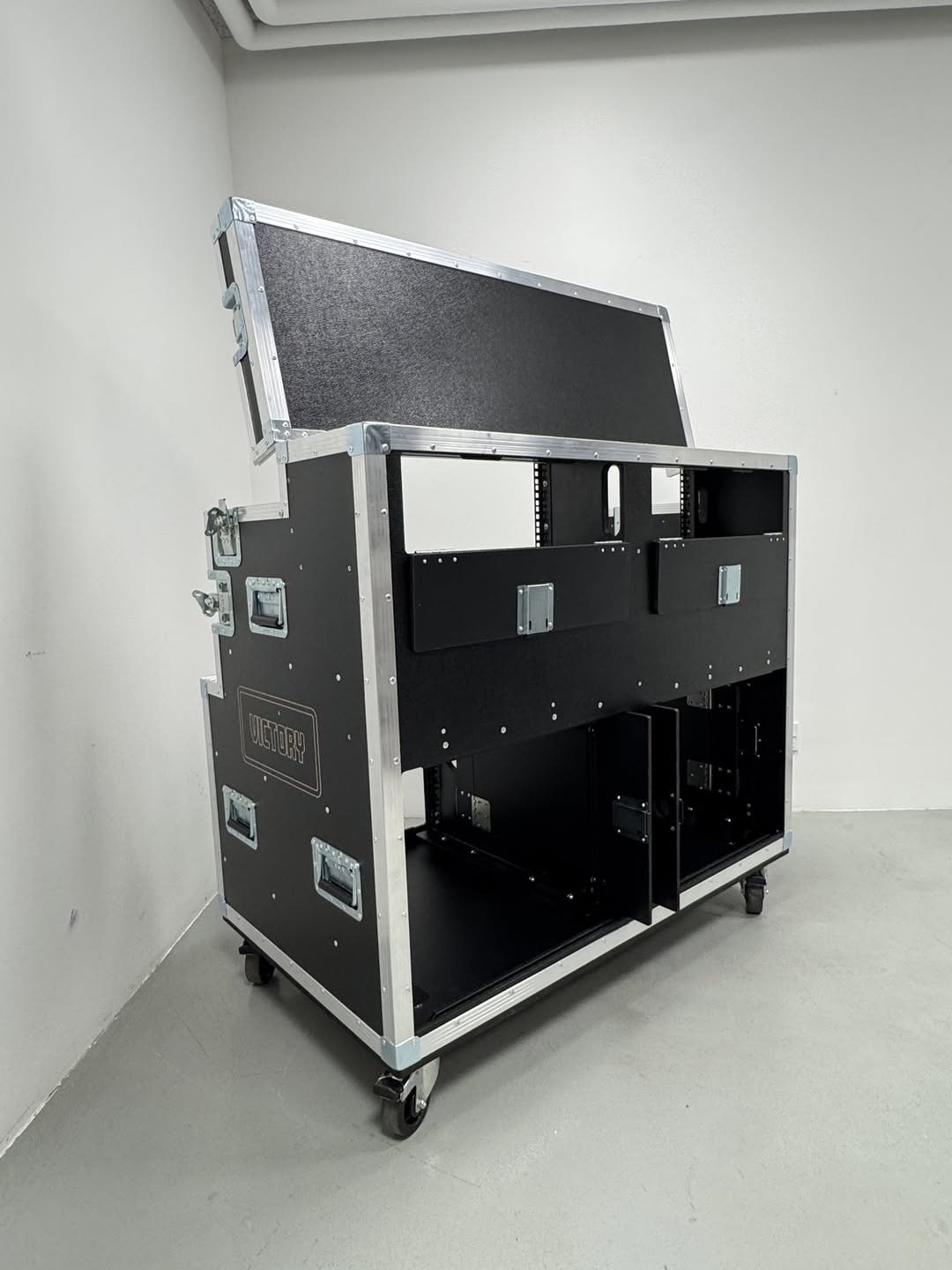 ProX XZF-AVPRO 2X12U 2X4U Mobile Workstation Case