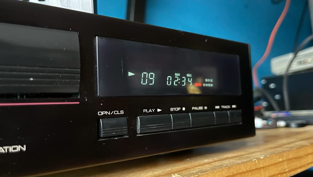 Rotel RCD-950 Stereo CD Player 
