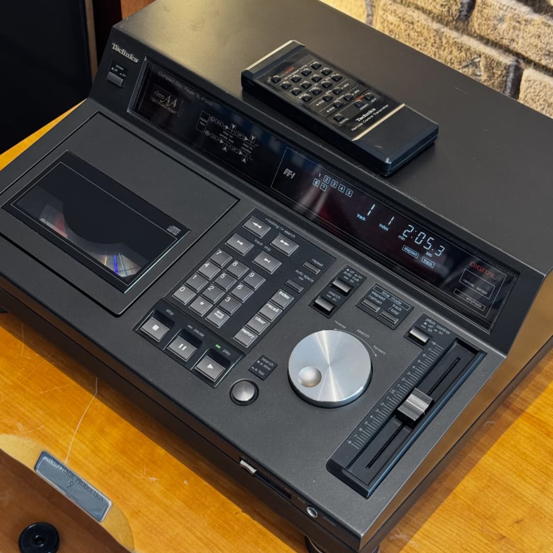 Technics SL-P1200 CD Player