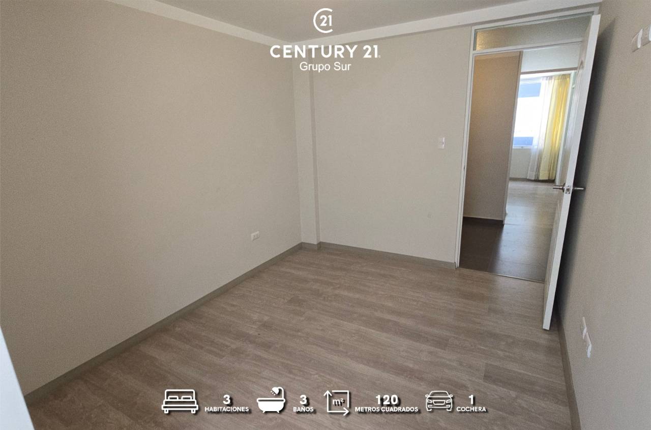 Vista 2 de Venta Departamento Country Club Primer Piso