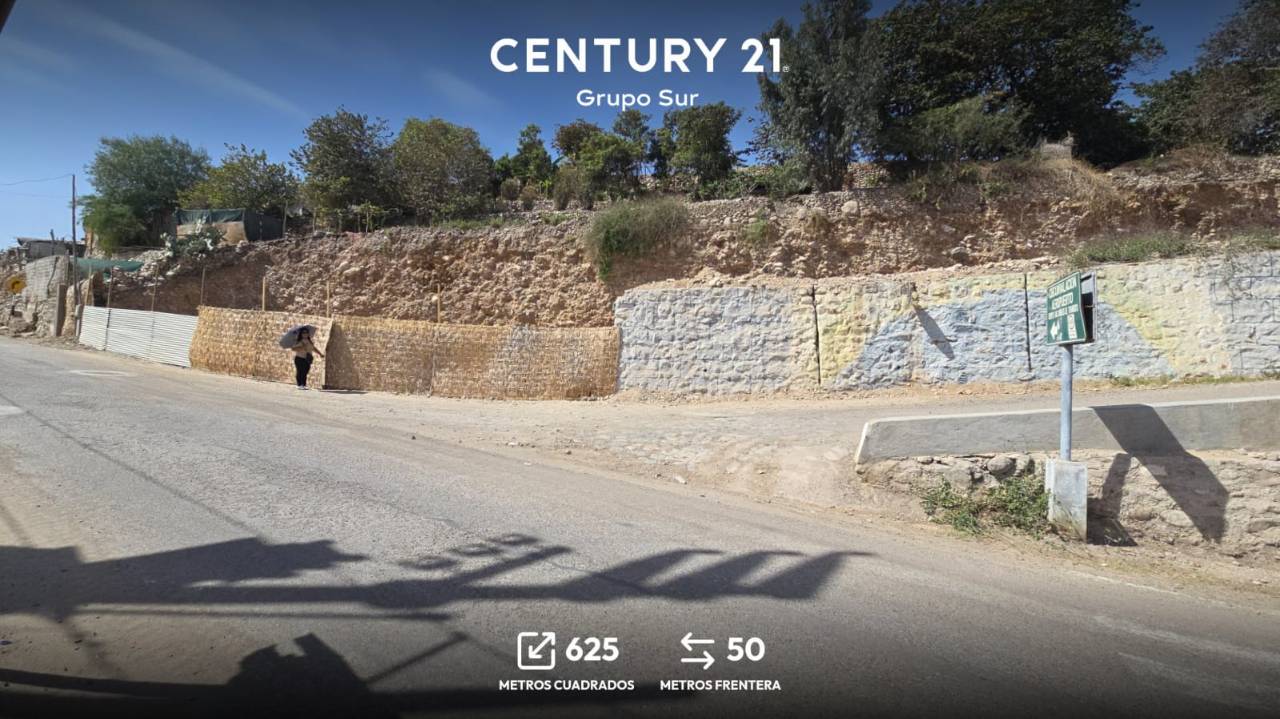 Vista 2 de Terreno en Venta - Estuquiña 