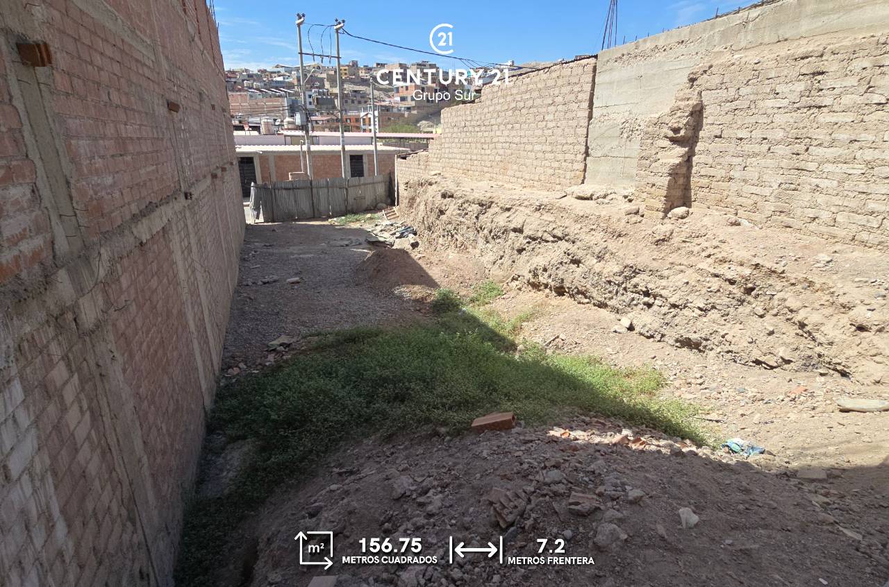 Vista 4 de Terreno en Venta Urb Primavera 