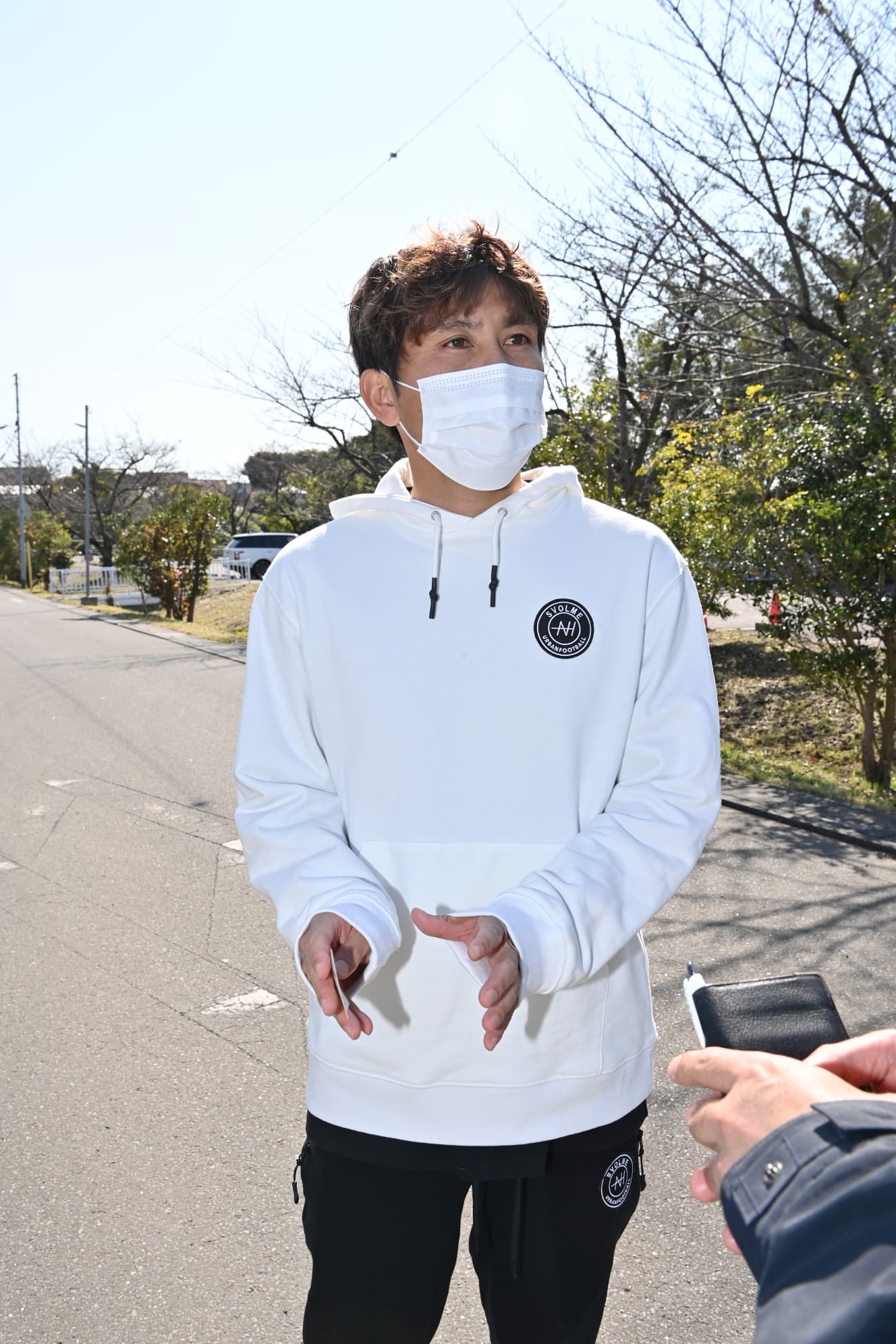 本誌未掲浦和レッズ柏木陽介が元グラドル原幹恵と妻に内緒で9時間デート 柏木を直撃載カット
