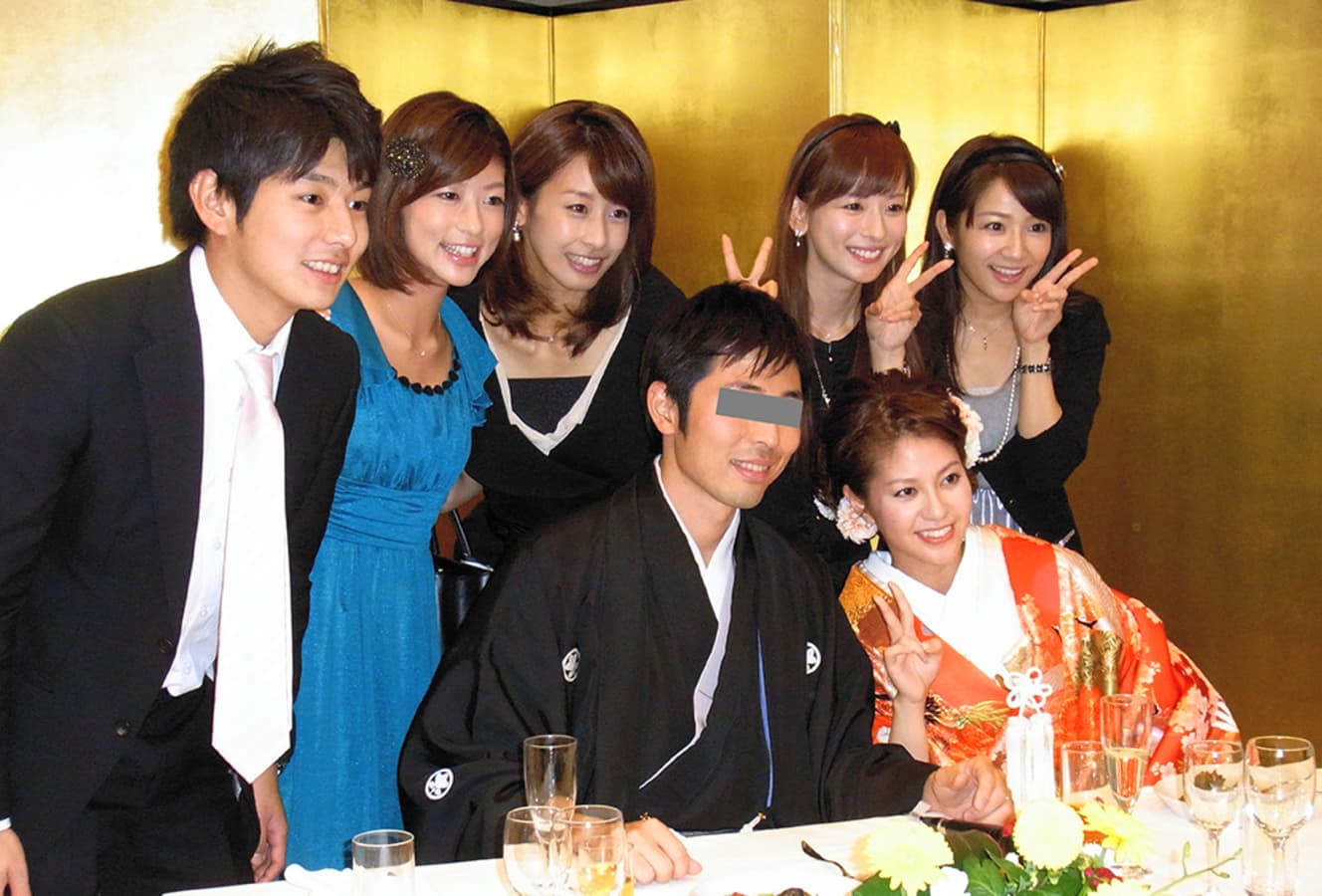遠藤玲子アナ(フジ)&一般男性 生野陽子、加藤綾子、皆藤愛子ら人気アナウンサーが集結。高橋真麻は『AKB48』の替え歌で場を盛り上げた。