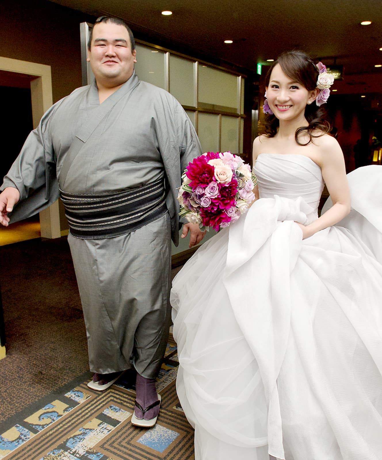 琴奨菊&祐未さん 披露宴当日は琴奨菊の誕生日。祐未さんは学習院大学を卒業し、スウェーデン語など4ヵ国語を操る才媛だ。