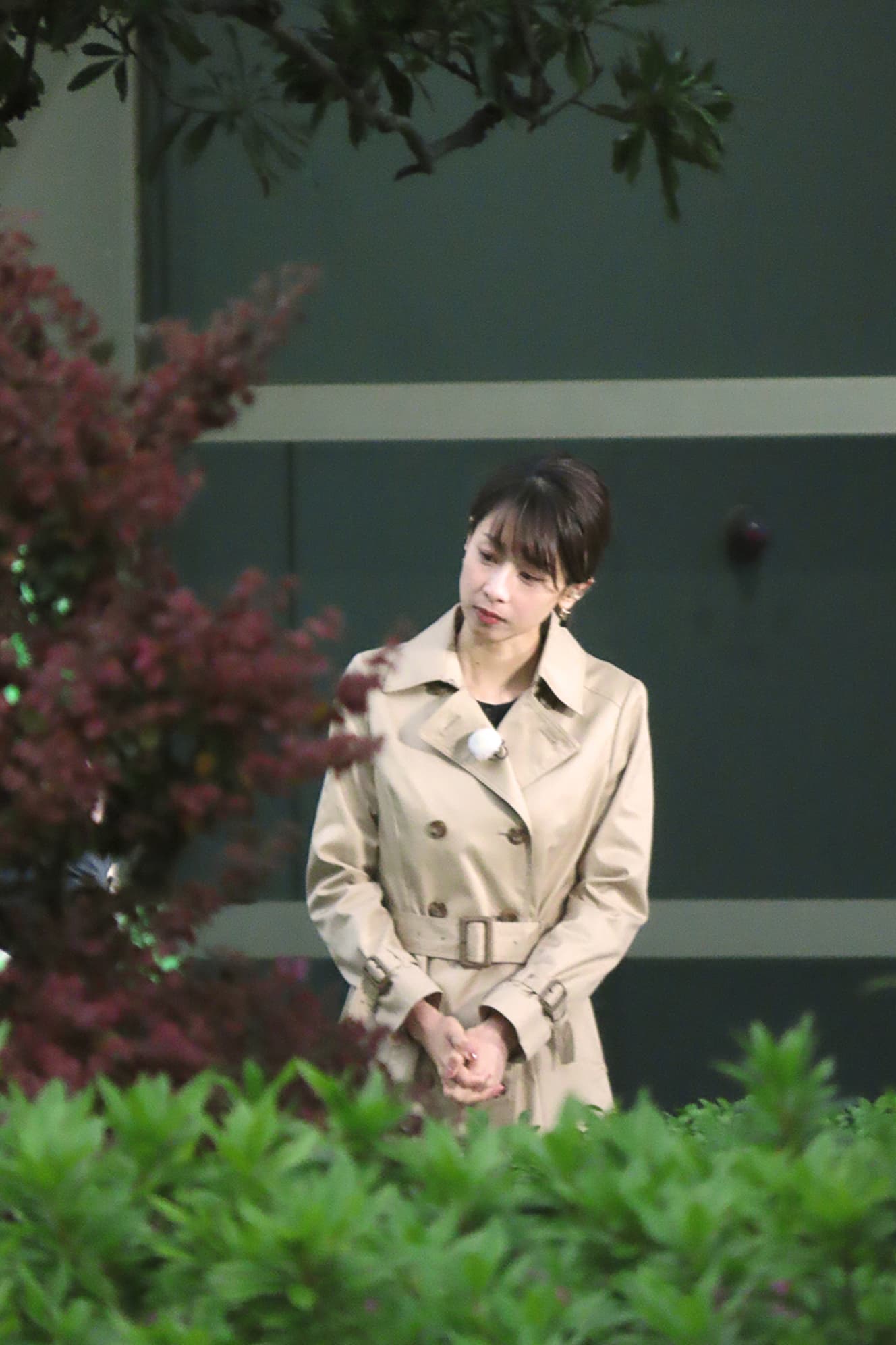 本誌未掲載カット 加藤綾子 自粛ムードの中、溌剌とオープニング中継