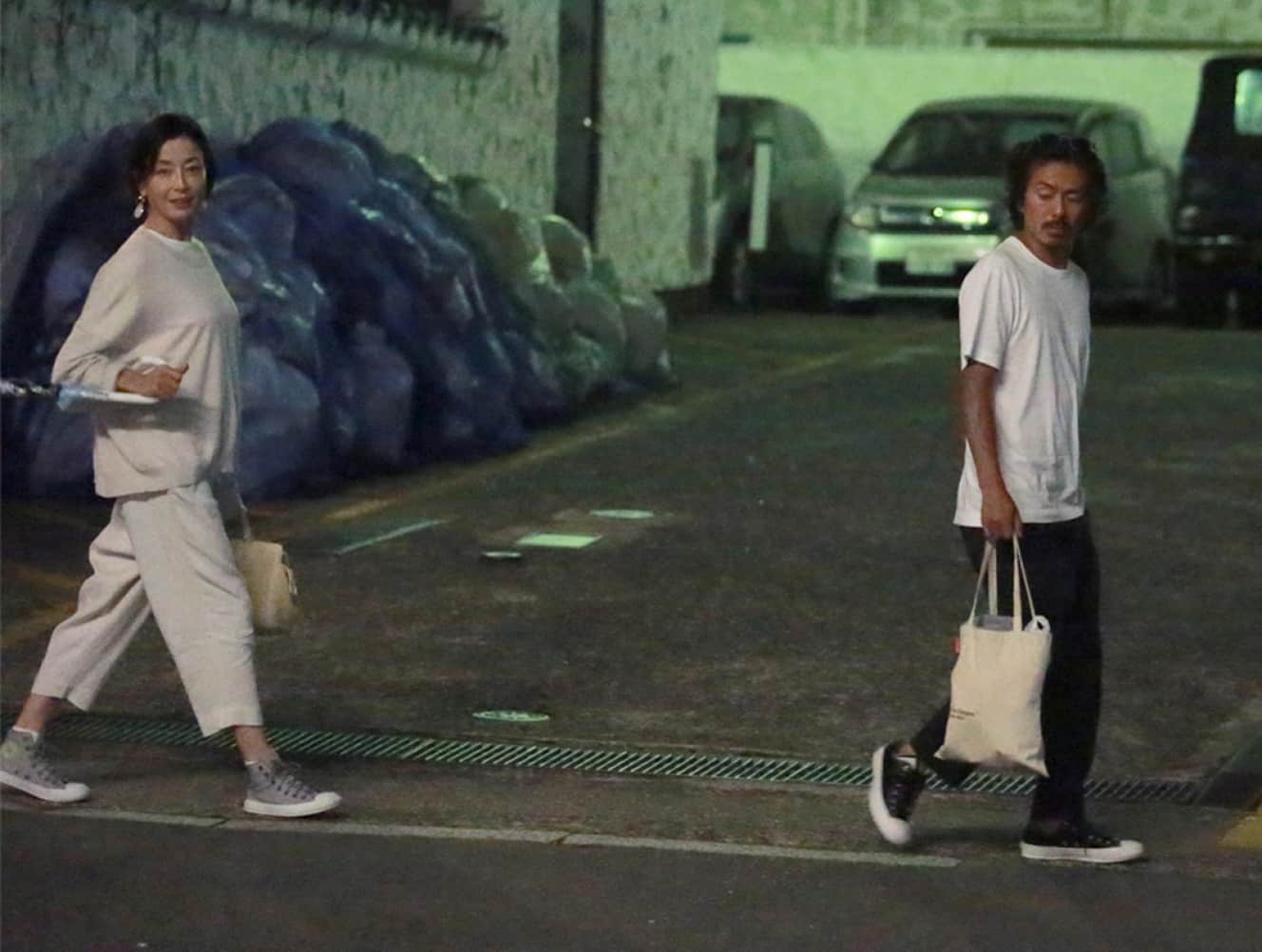 ディナー終了後、オープンカーで帰宅する一行。ハンドルを握るのは森田(18年・撮影/川上孝夫)