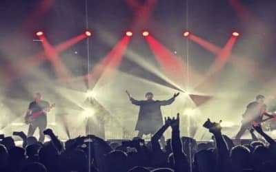 The English rock band returns to touring with a lighting design of many moods