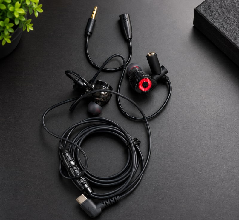 Dual Microphone Gaming Earphones – Wired In-Ear Gaming Headset with Clear Sound, Inline Controls & Secure Ear-Hook Design