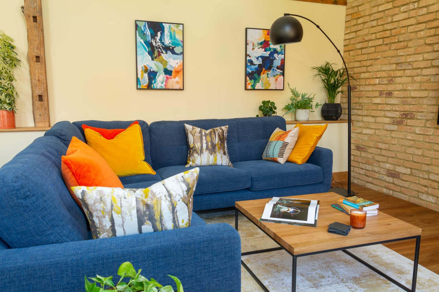 Cambridge Interior Design Industrial Living room 3