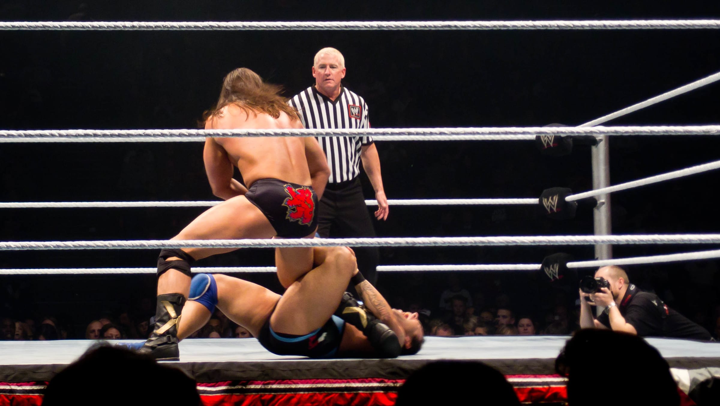 WWE - ROAD TO ROYAL RUMBLE