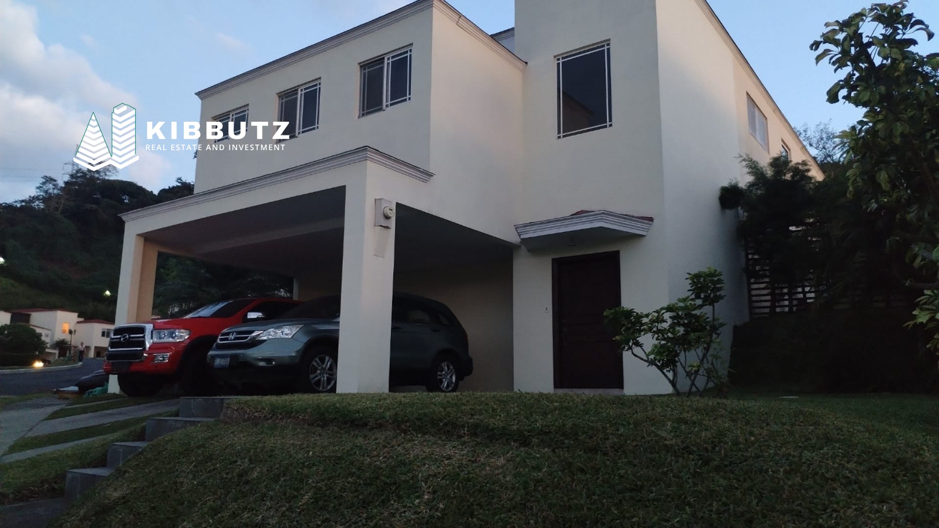 Casa en venta en residencial Garden Hills, Santa Elena