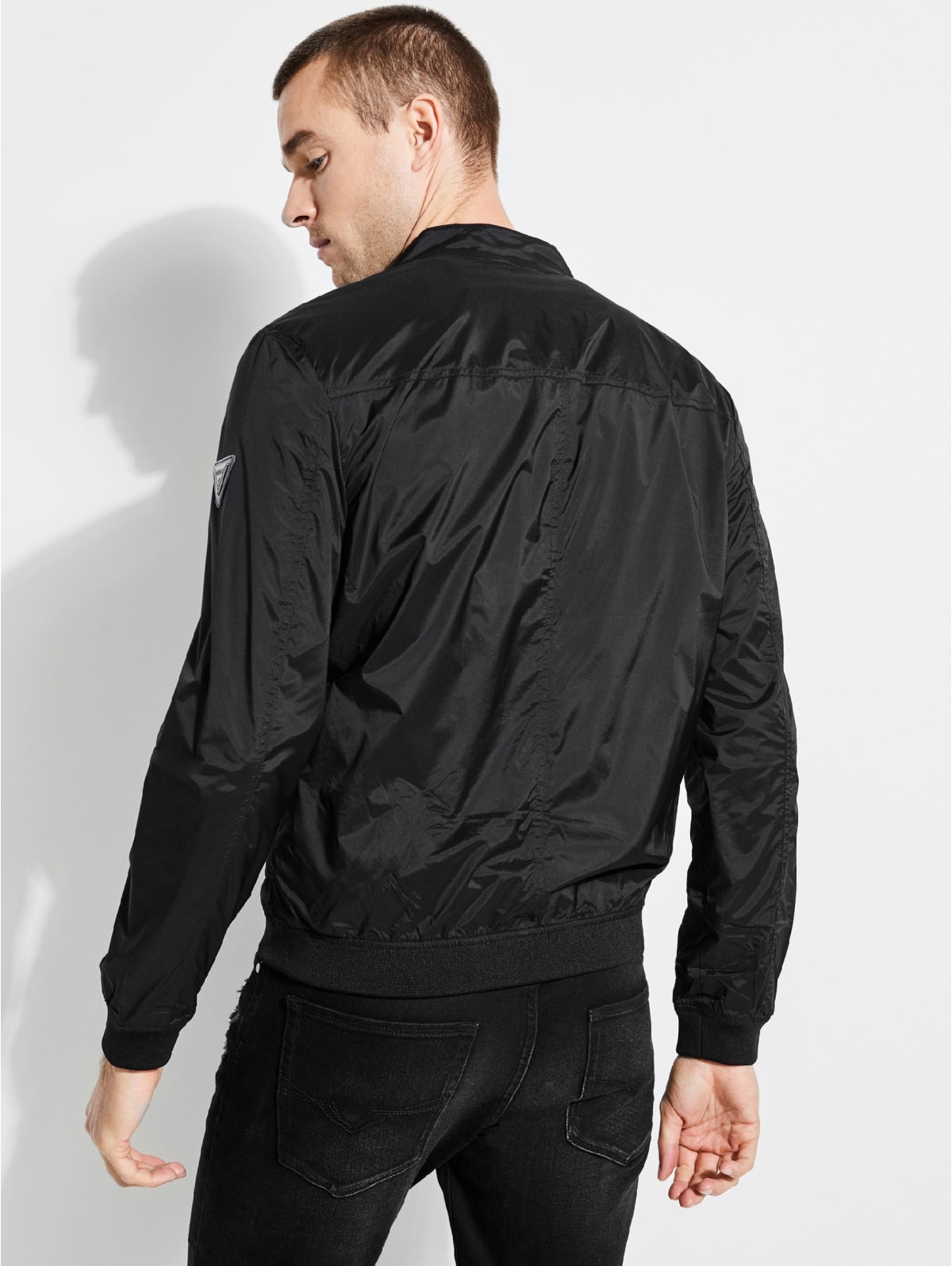 guess men's windbreaker