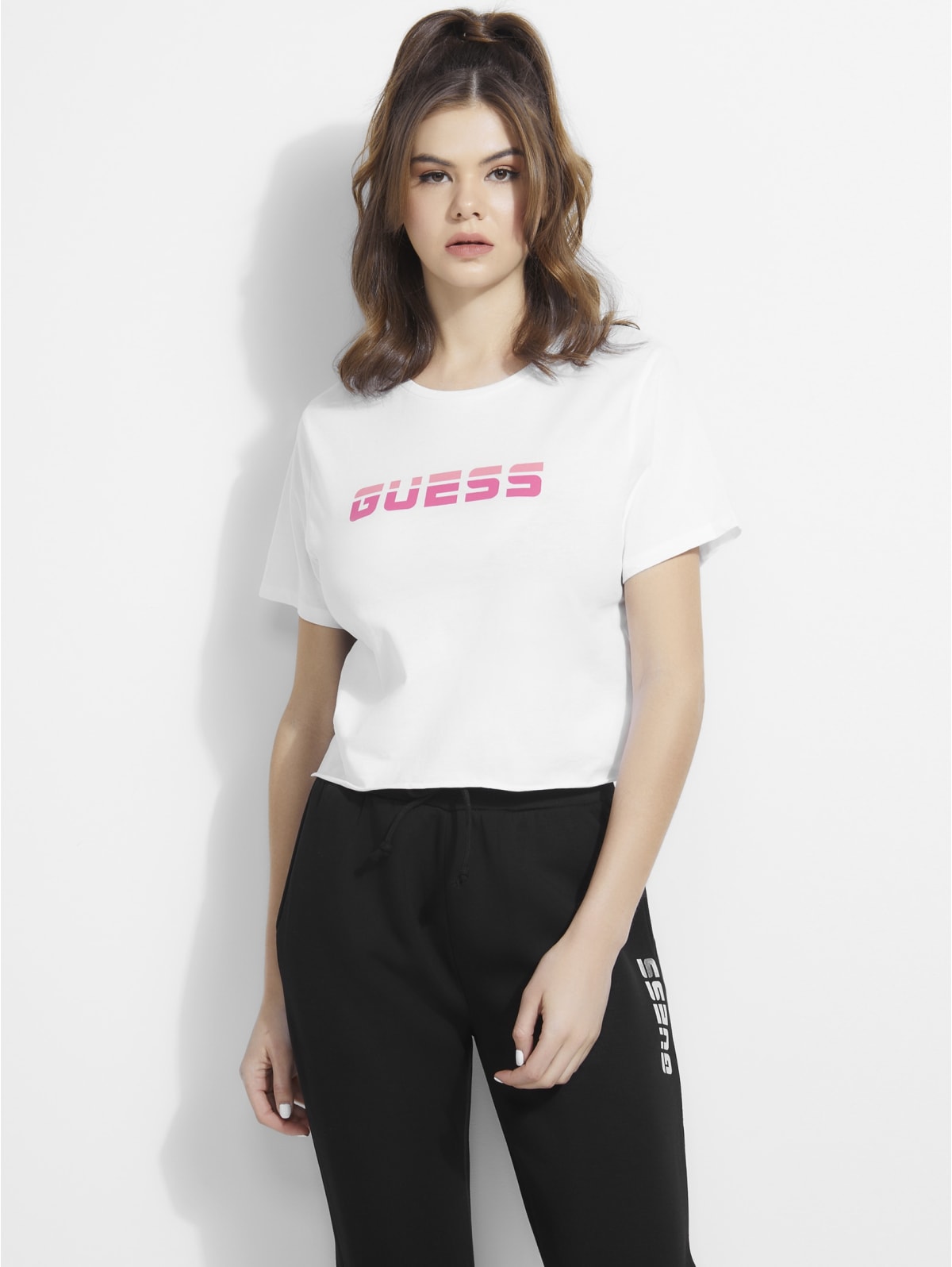 guess t shirt crop top