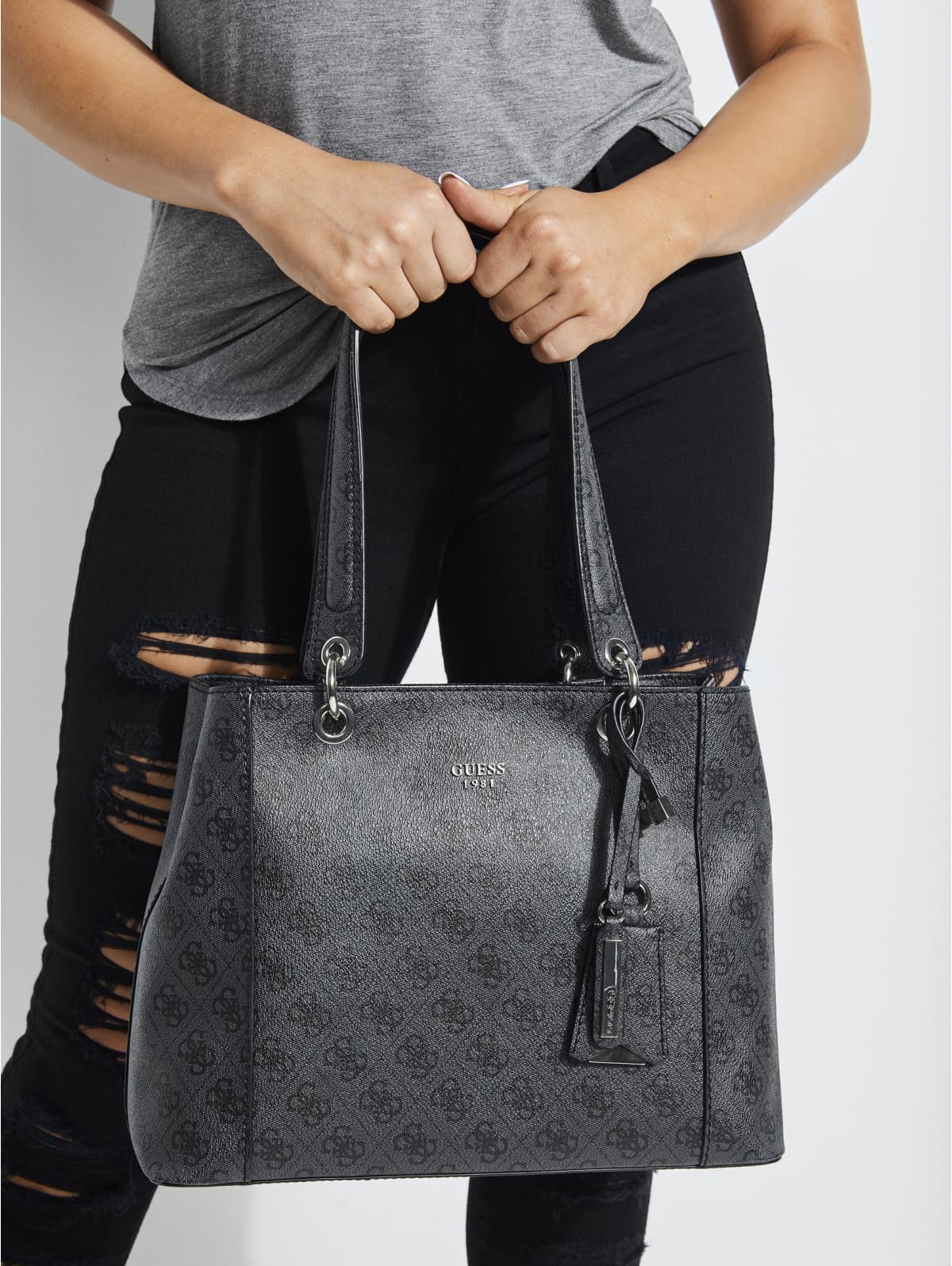 Guess shopper tote clearance