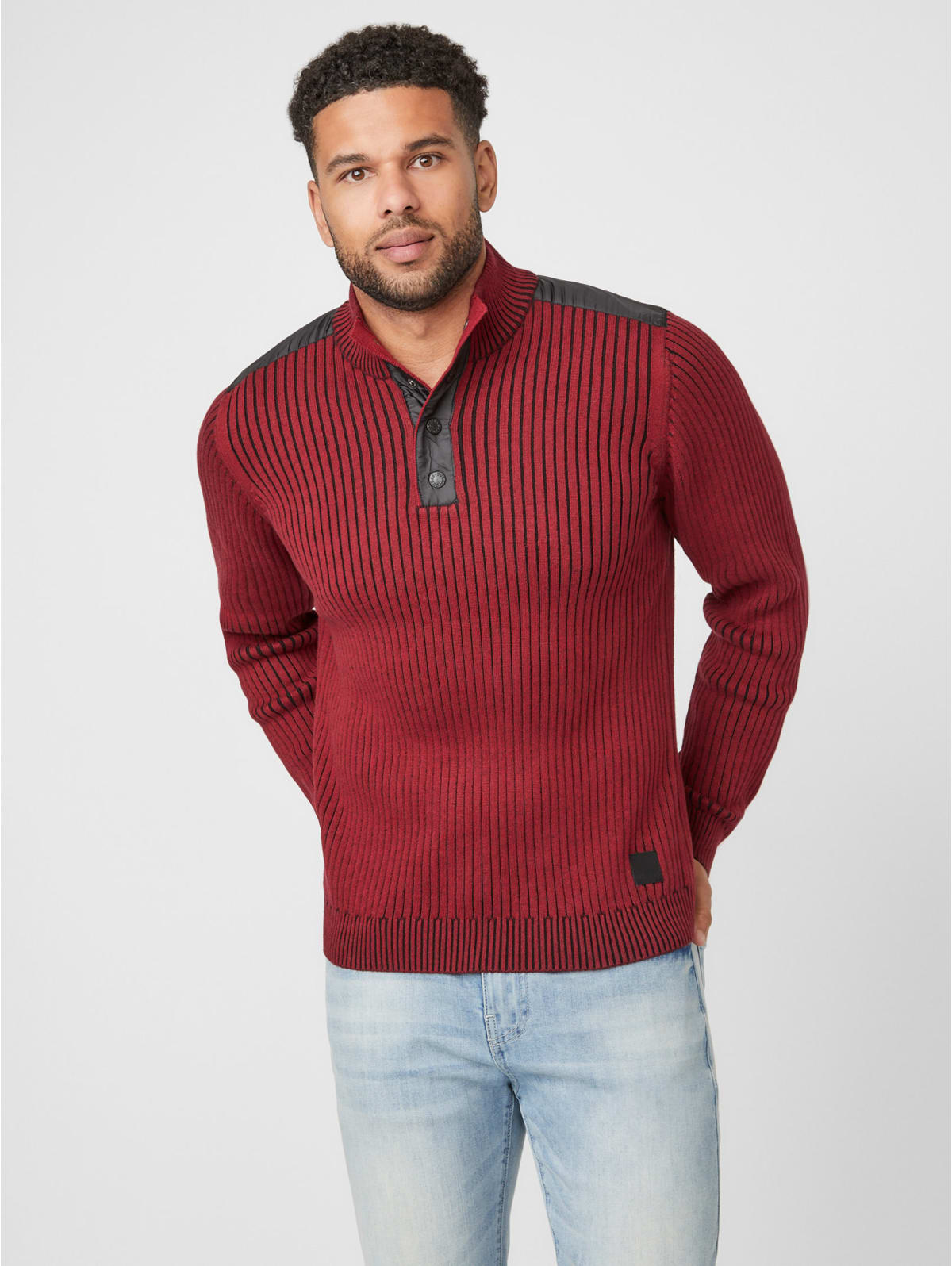 button collar sweater