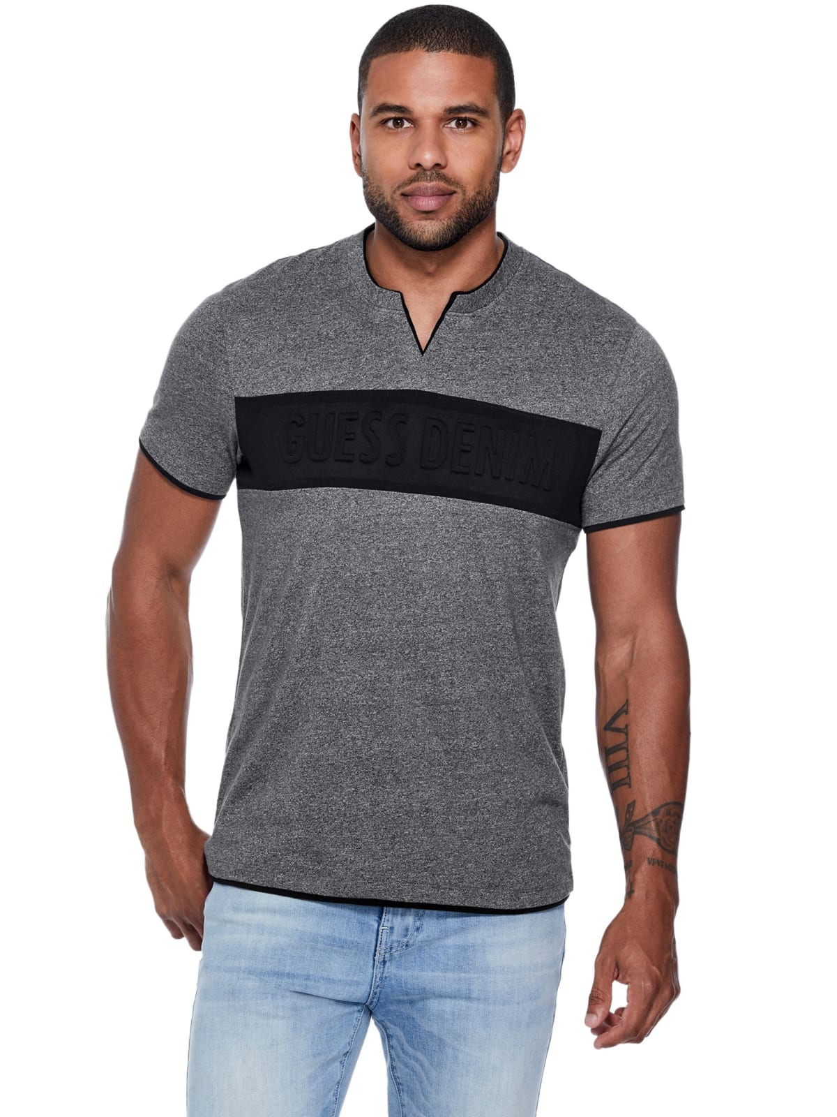 Roger Embossed Logo Tee Guessfactory Com