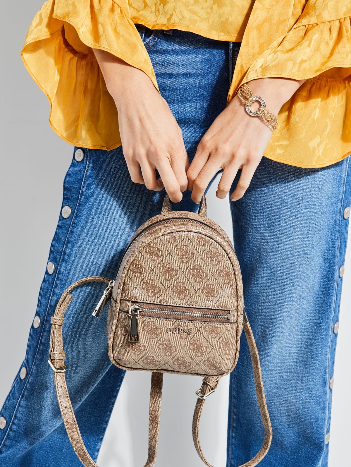 guess urban chic logo backpack