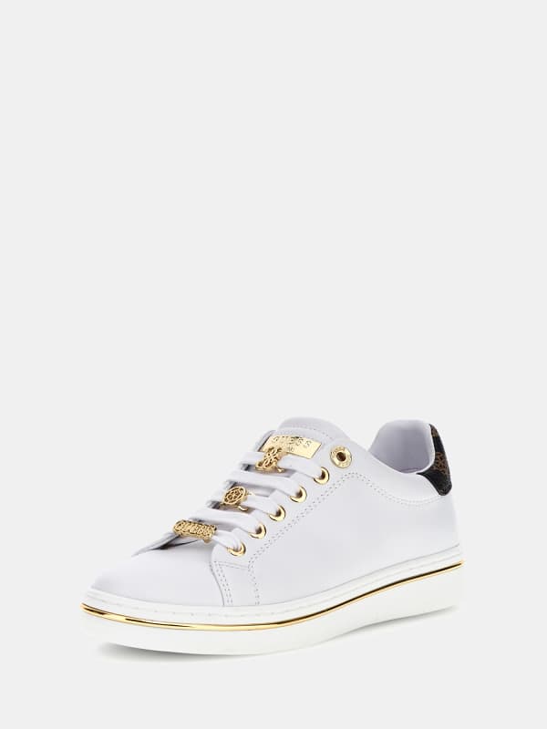 Sneaker Stasey