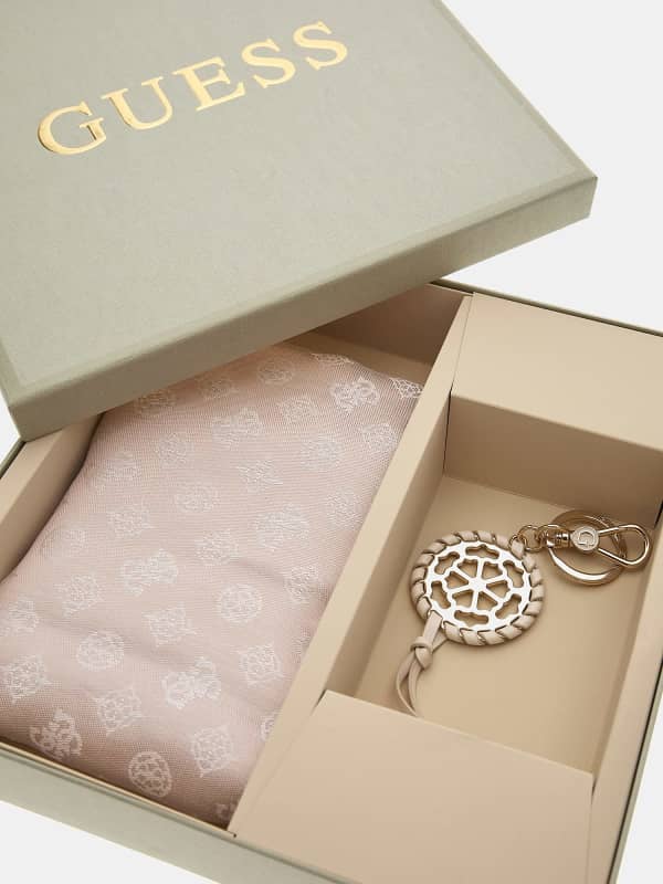 Guess Logo-Detail Shoe And Keychain Set