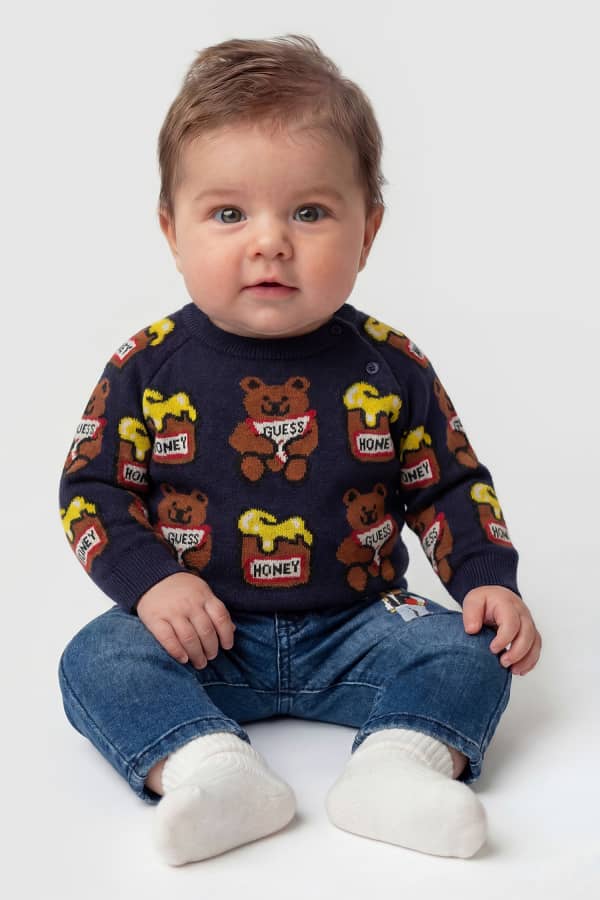  Guess Kids Jeans Mit Bärenlogo Bedruckt 