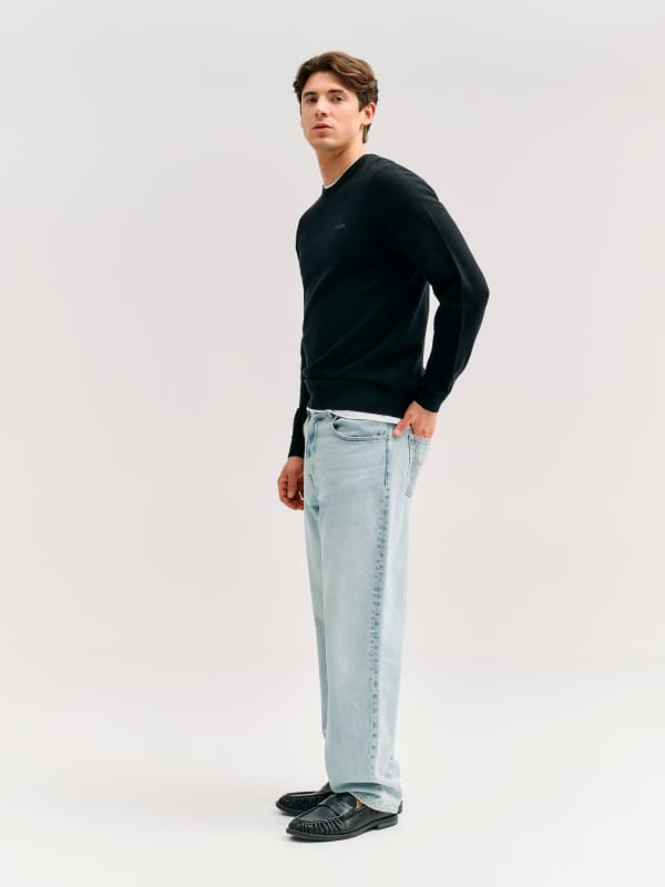  Guess Damon Straight Jeans 