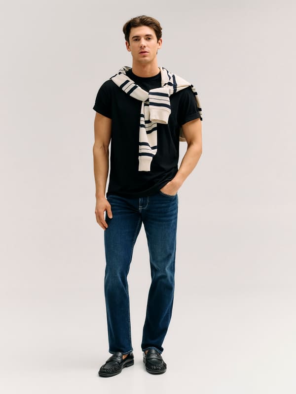  Guess Finnley Straight Jeans 