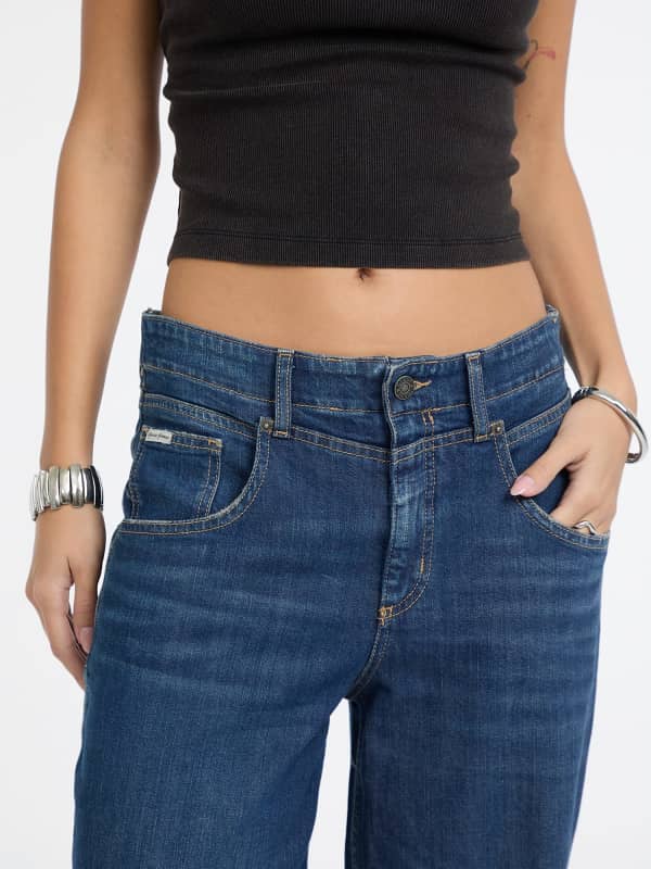  Guess Boyfriend Jeans 